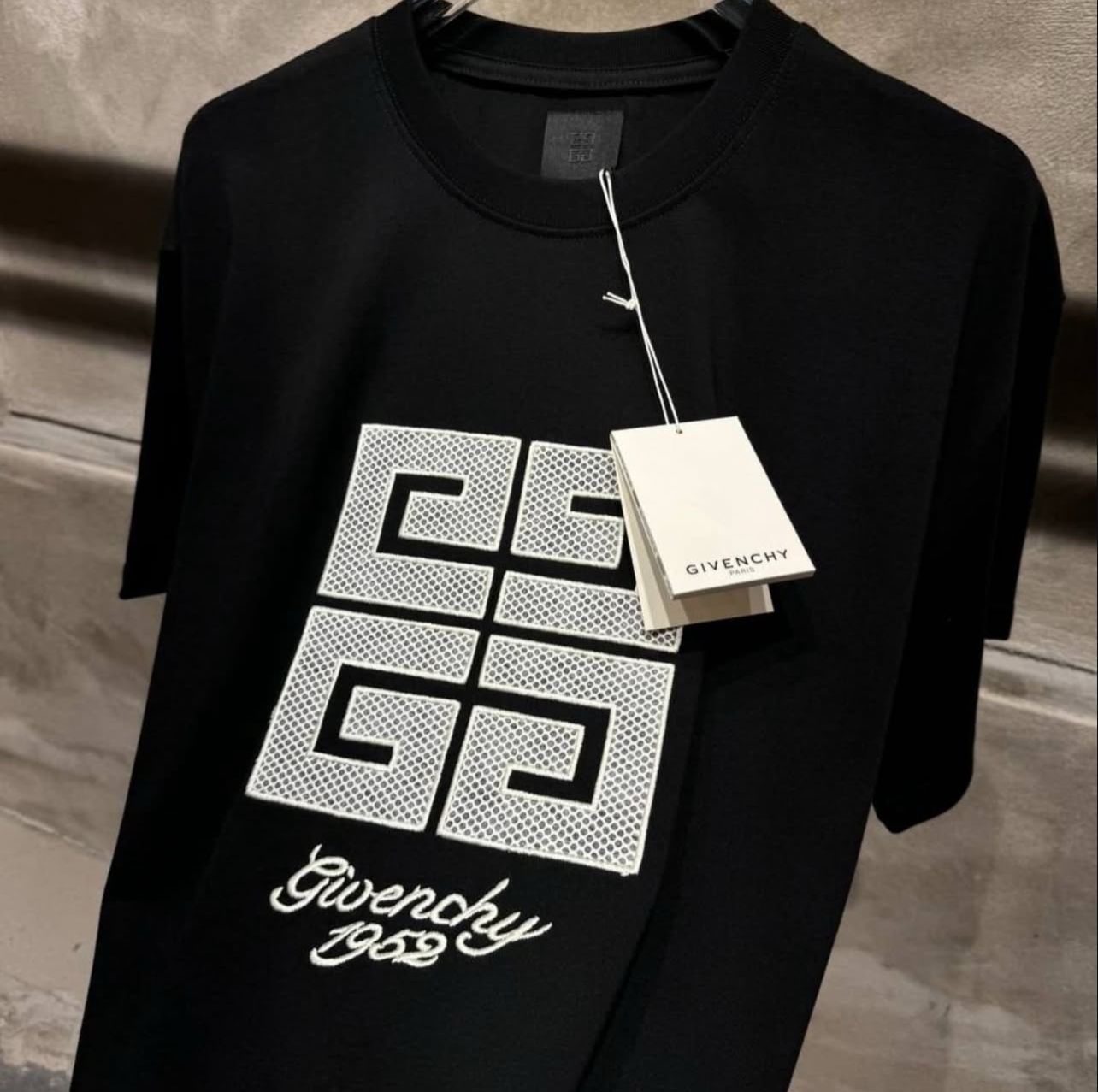 Givenchy Logo motivo 4G
